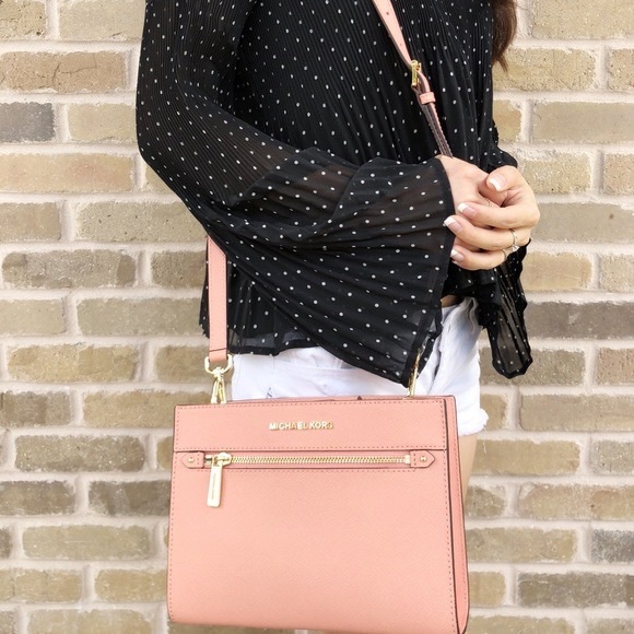 Michael Kors Hailee Crossbody Bag Peach - Picture 1 of 5